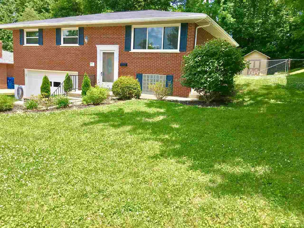 560 Perimeter Dr photo 1