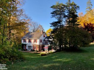 57 Mansakenning Dr, Rhinebeck, NY 12572