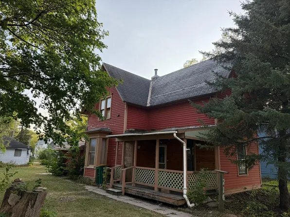 216 3rd St NW, New Richland, MN 56072