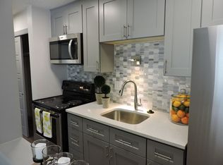 Windsong Apartments, Englewood, CO 80113