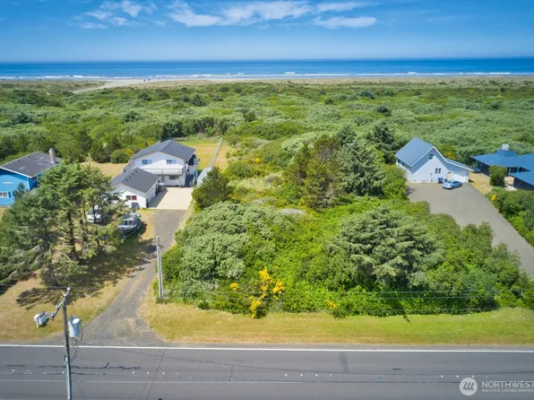 429 Ocean Shores Boulevard NW, Ocean Shores, WA 98569