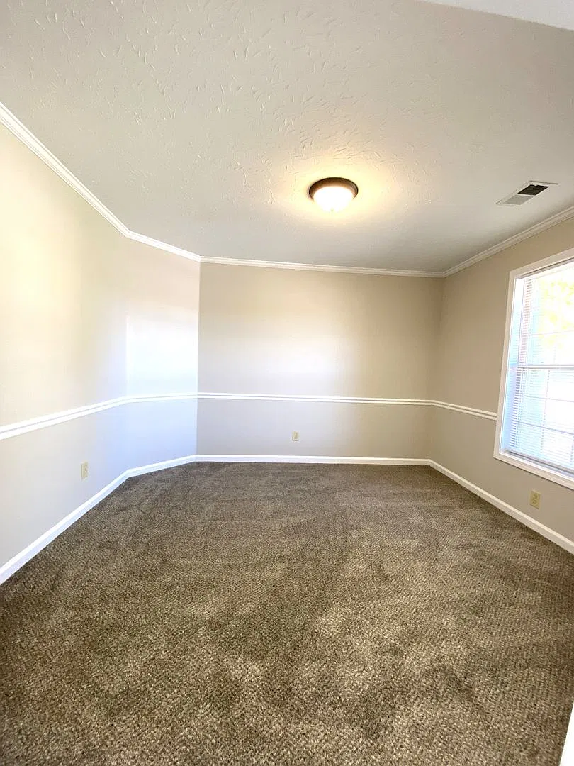 Short Term Rental 5-6 Months Ranch Home In Hamburg Area, Easy Access To Hamburg & Interstate 2026... — Photo 4