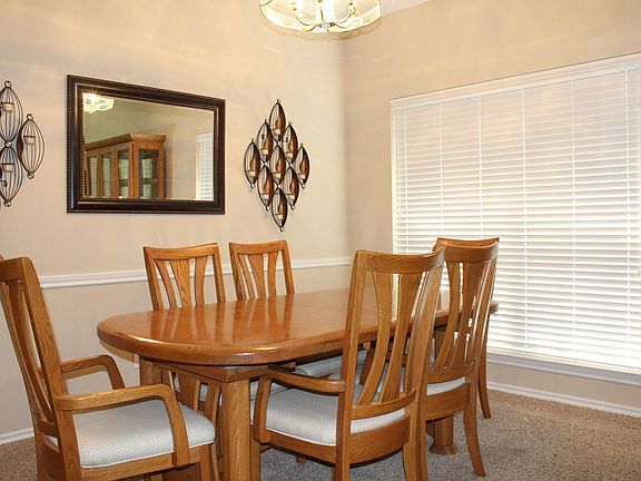 4th image of 2144 Chapman Dr