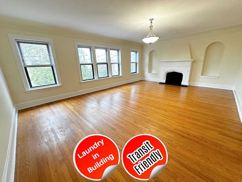 1st image of 6127 N Francisco Ave #3
