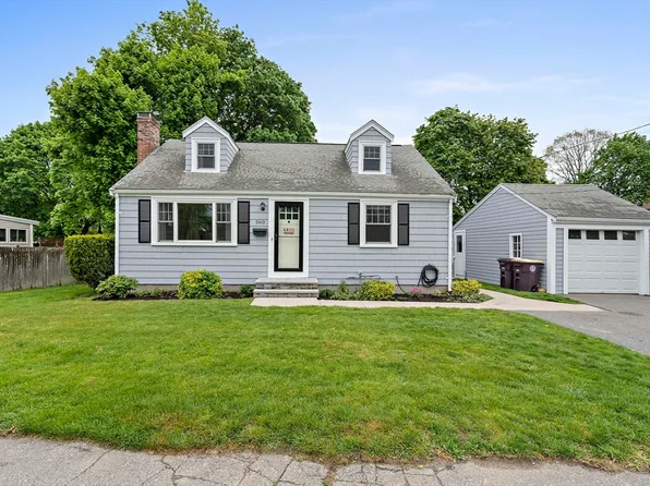 560 Pond St, Weymouth, MA 02190
