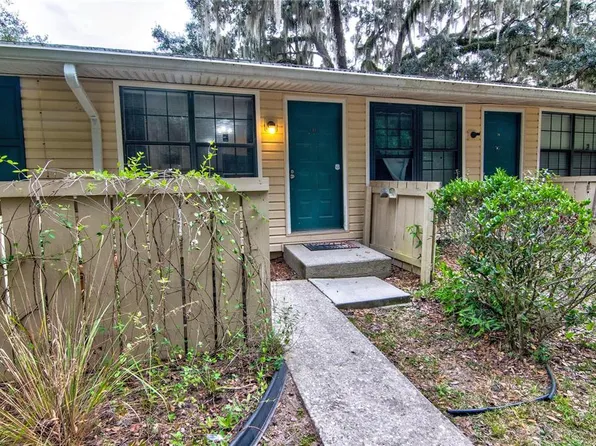 2490 SW 14th Dr APT 31, Gainesville, FL 32608