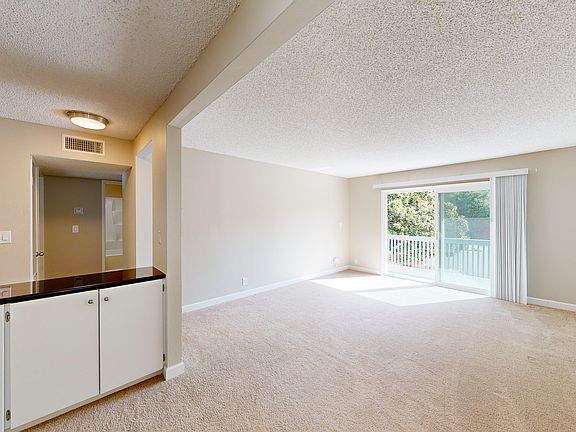 4th image of 1006 Ignacio Blvd #37