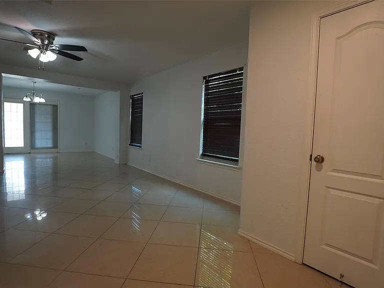 5600 War Admiral Dr — Photo 22