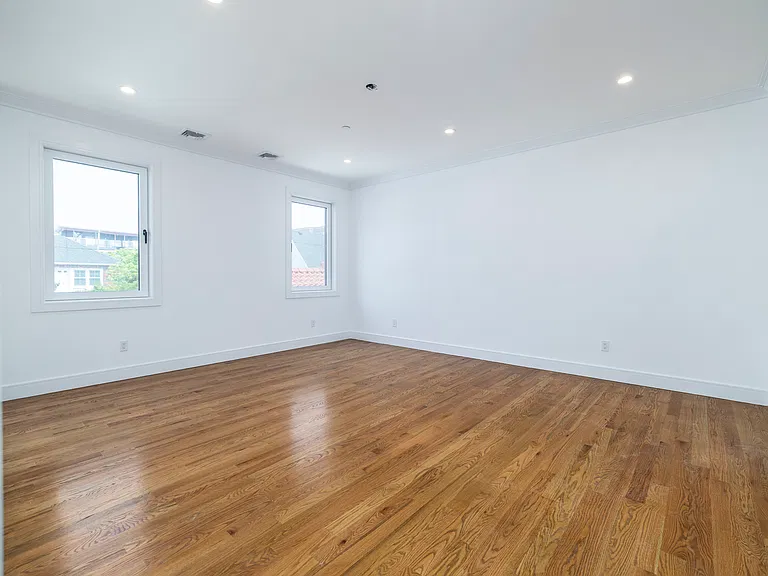 622 W Penn St #A — Photo 15
