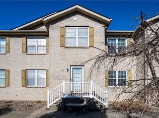 303 Colonial Club Dr, New Albany, IN 47150