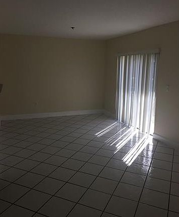 4th image of 17120 Sw 94 Ave #20