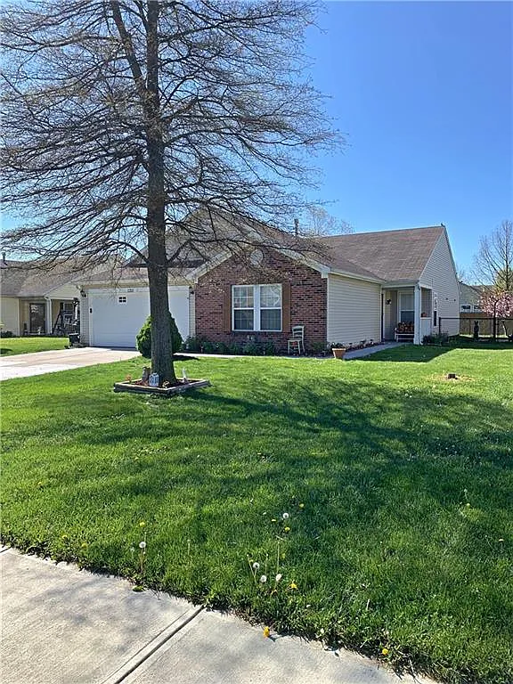 1311 Redwood Dr photo 1