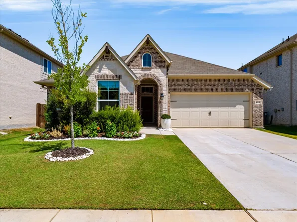 615 Frio Ln, Aubrey, TX 76227