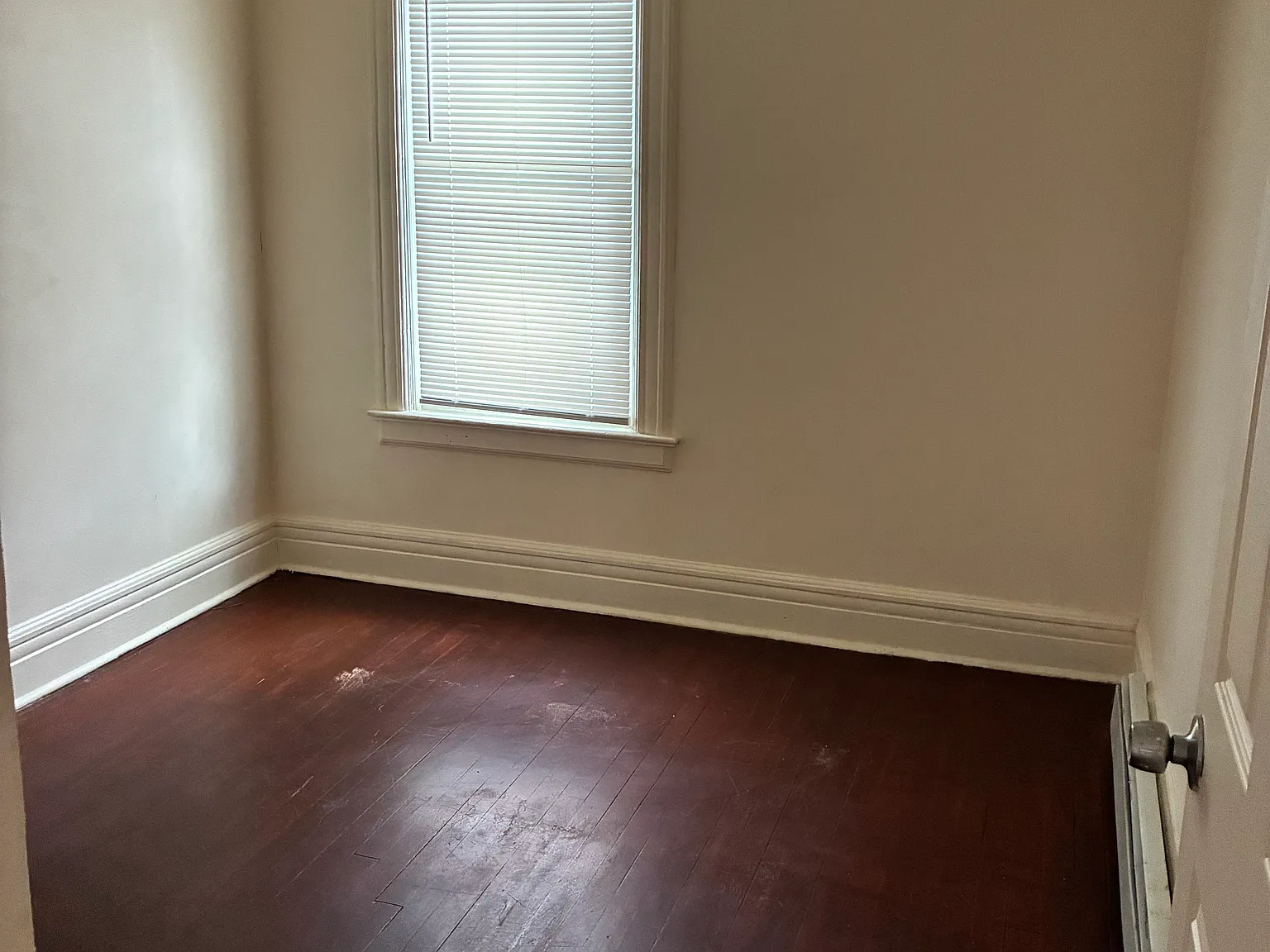 5 bed, 1612 sqft, $1,800 — Photo 2