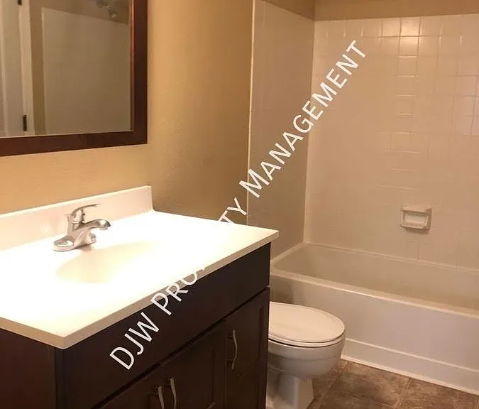 3719 S Gekeler Ln #42 — Photo 11