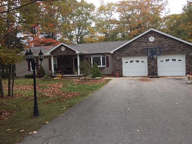 1st image of 1281 Riverview St