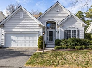 10 Champlain Cir, Plymouth, MA 02360