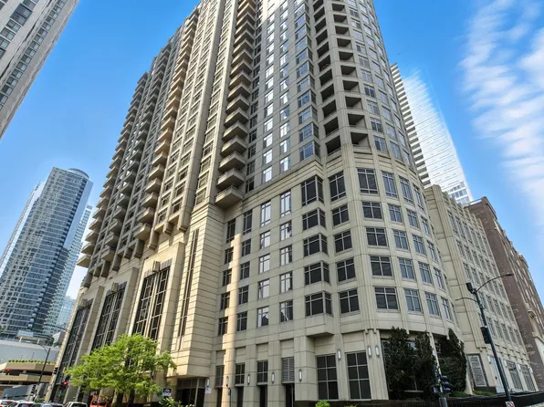 530 N Lake Shore Dr APT 2203, Chicago, IL 60611
