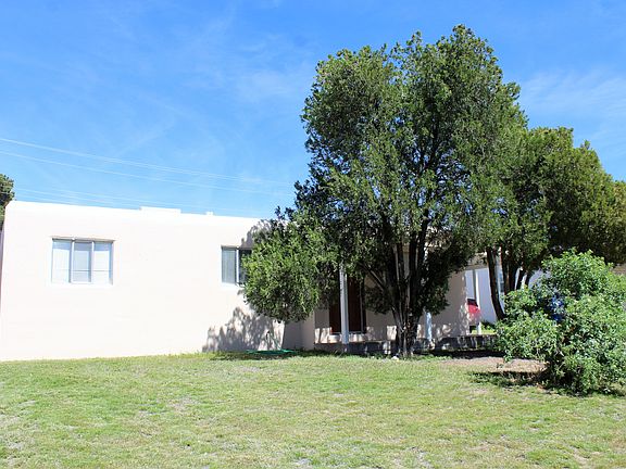 3rd image of 1213 Skyway Dr