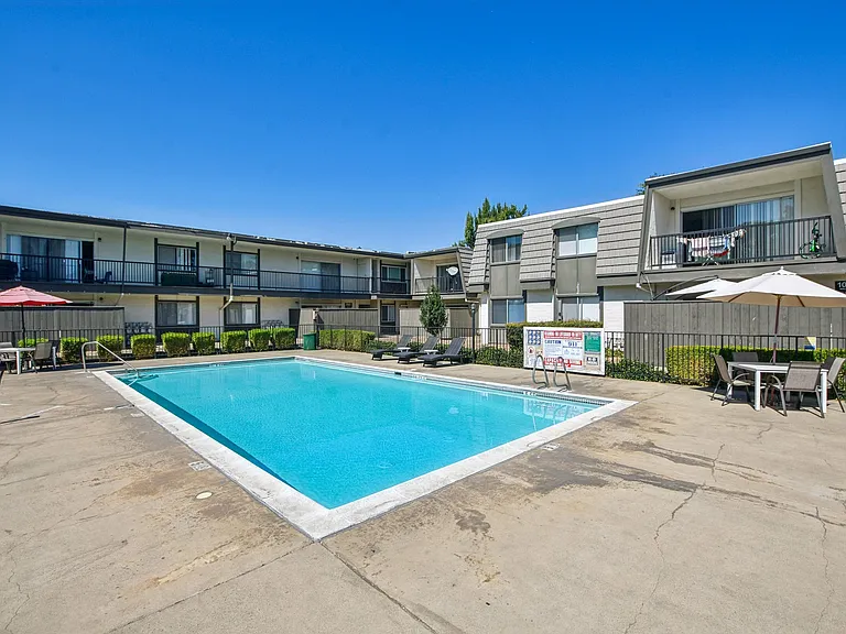 The Meadows Apartments — Photo 24