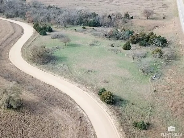 2100 Eden Rd, Abilene, KS 67410