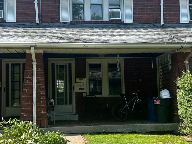 5846-5850 Burchfield Ave #5848 — Photo 1