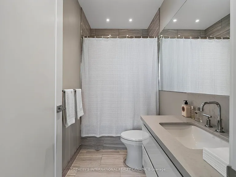 50 Charles St E #5501 — Photo 34