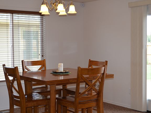 3rd image of 805 Citra Ave