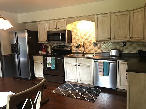 3rd image of 4377 W Larch Pl