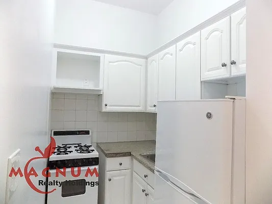 Rented by Magnum Realty Holdings, LLC | media 7