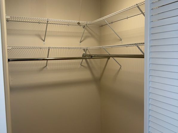 315 Solon Rd APT 303, Chagrin Falls Village, OH 44022
