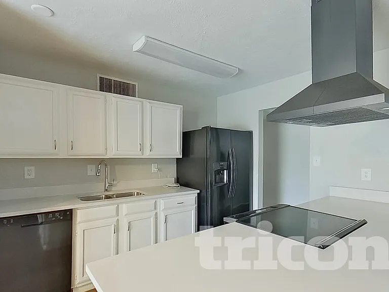 10022 Deer Hollow Dr — Photo 4