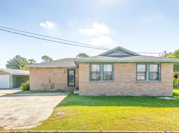 23153 Oak St, Vacherie, LA 70090