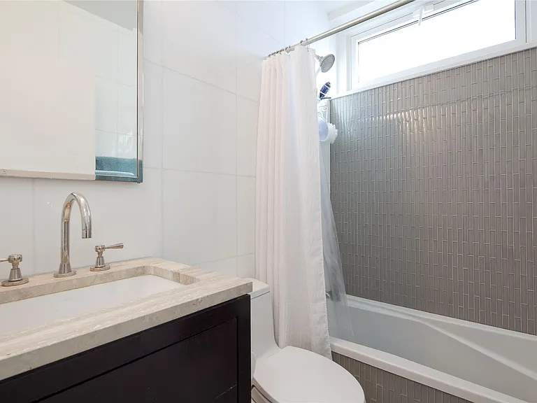 212 E 47th St #16C — Photo 8