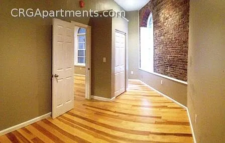 2 bed, 1.0 bath, $3,800 — Photo 4