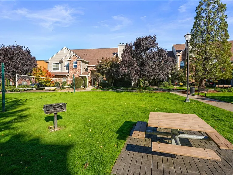 6273 NE Carillion Dr #103 — Photo 25