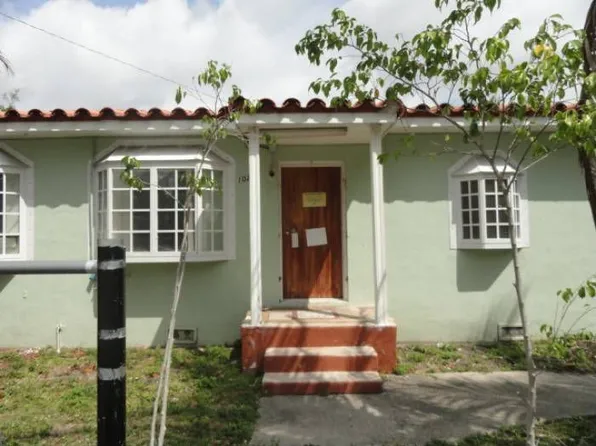 10200 NW 21st Ct, Miami, FL 33147