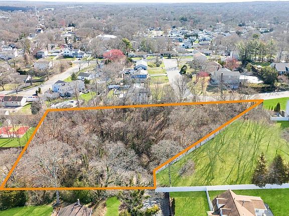 2nd image of Peconic Street