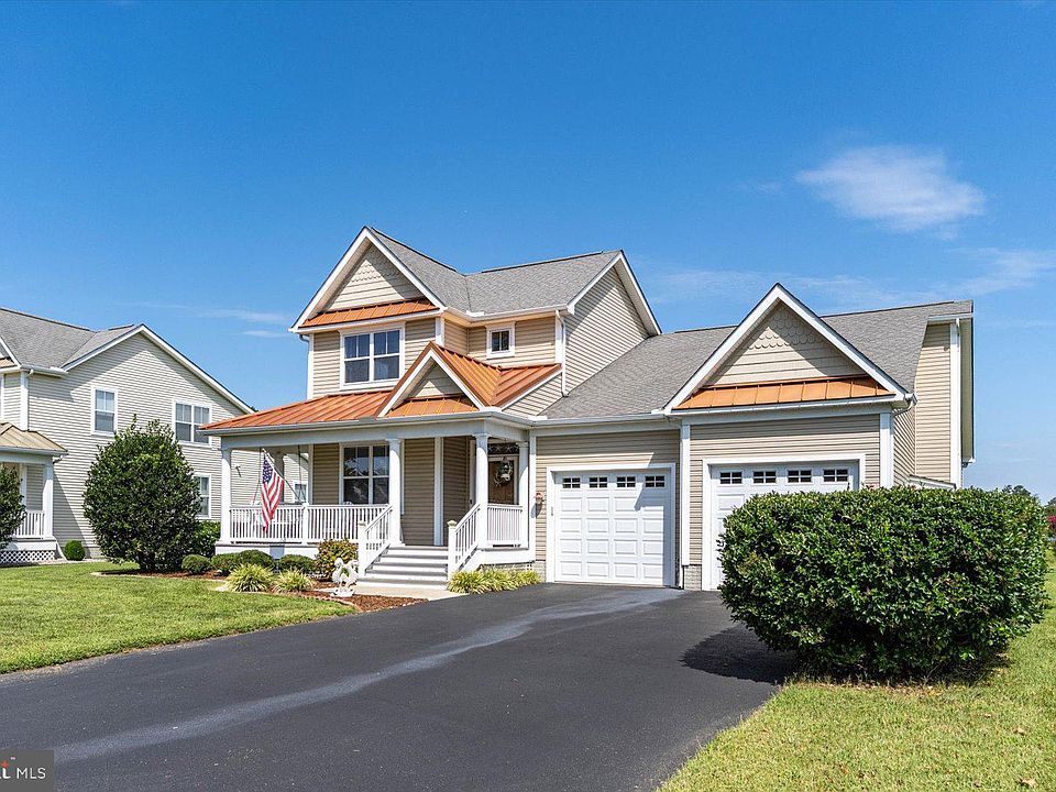 1st image of 37313 Hidden Bay Dr