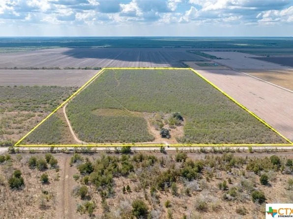 Warburton Rd, Victoria, TX 77905