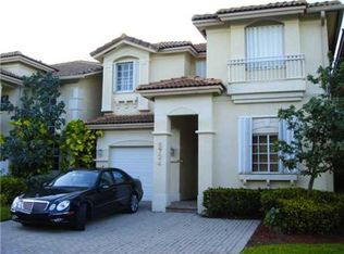 6724 NW 107th Pl, Doral, FL 33178