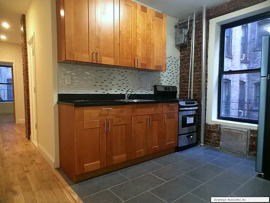 Rented by Sovereign Associates | media 13