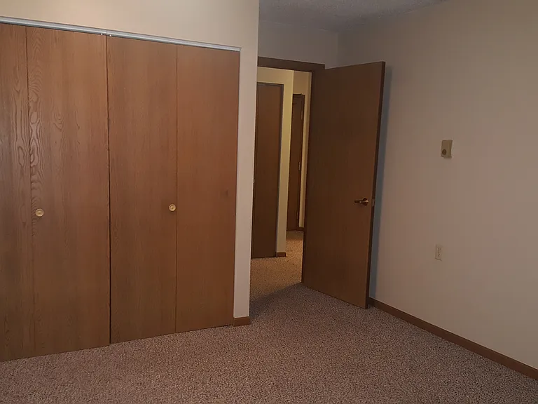 87 Falls St #12 — Photo 6