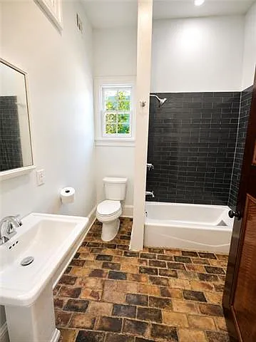 1315 Columbus St — Photo 10