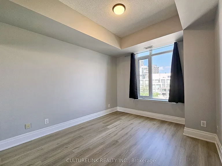 111 Upper Duke Cres #1008 — Photo 7