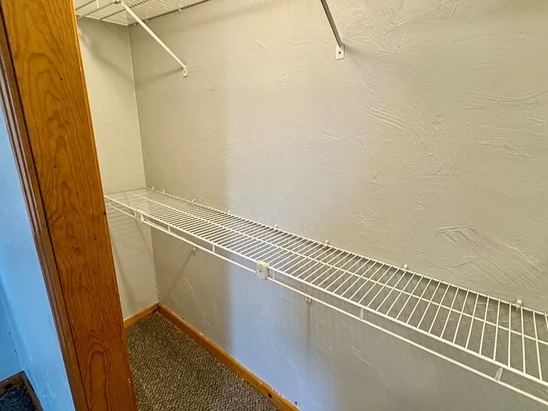 111 S Ohio Street (Full Service) — Photo 32