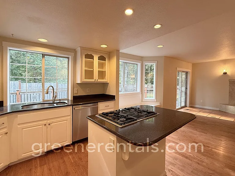 1206 Tabitha Ct NW — Photo 7