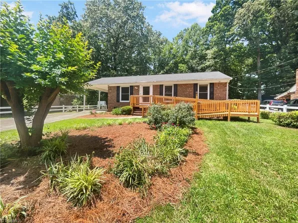 4102 Sacramento Dr, Greensboro, NC 27406