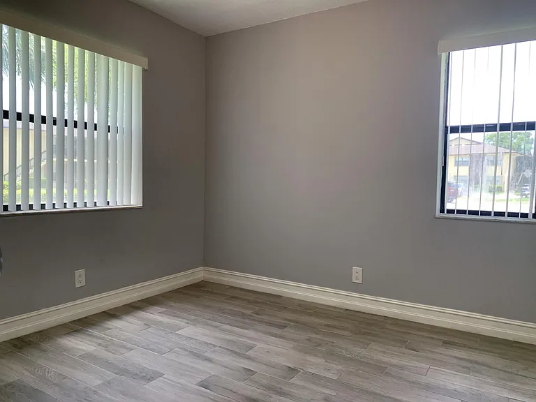 10011 Winding Lake Rd #101 — Photo 9