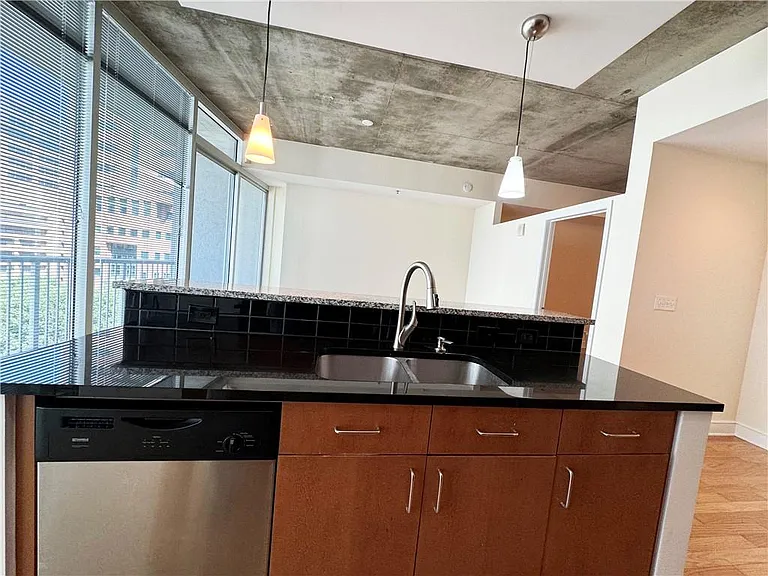 44 Peachtree Pl NW #929 — Photo 9